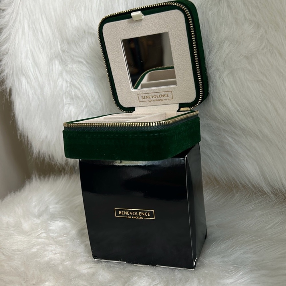 Green Velvet Jewelry Box. Small